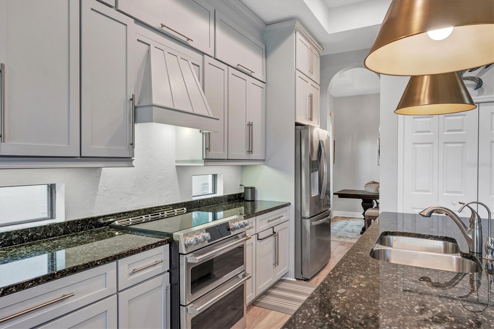 Image 14 of 52 For 5819 Title Row Drive