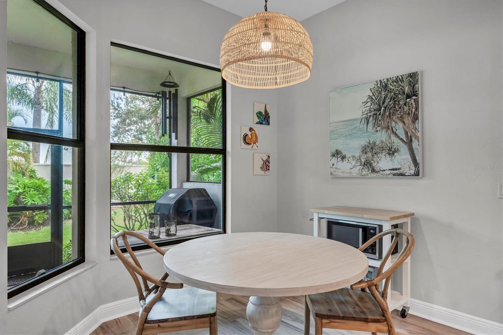 Image 18 of 52 For 5819 Title Row Drive