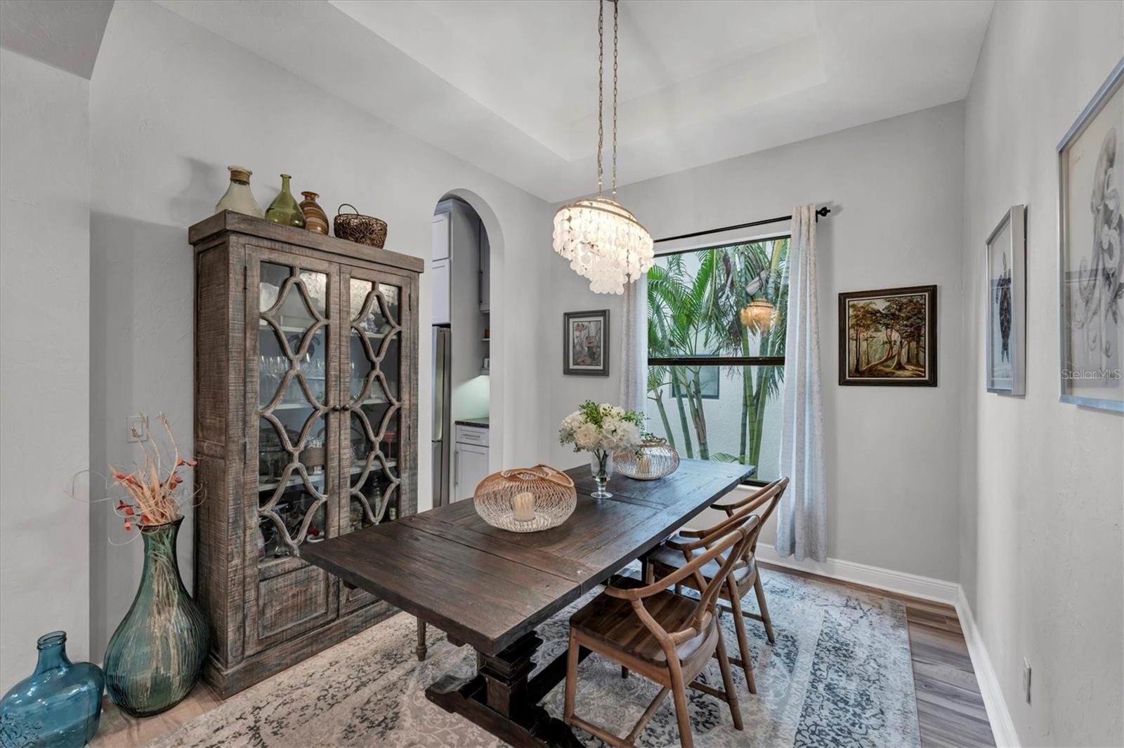 Image 20 of 52 For 5819 Title Row Drive