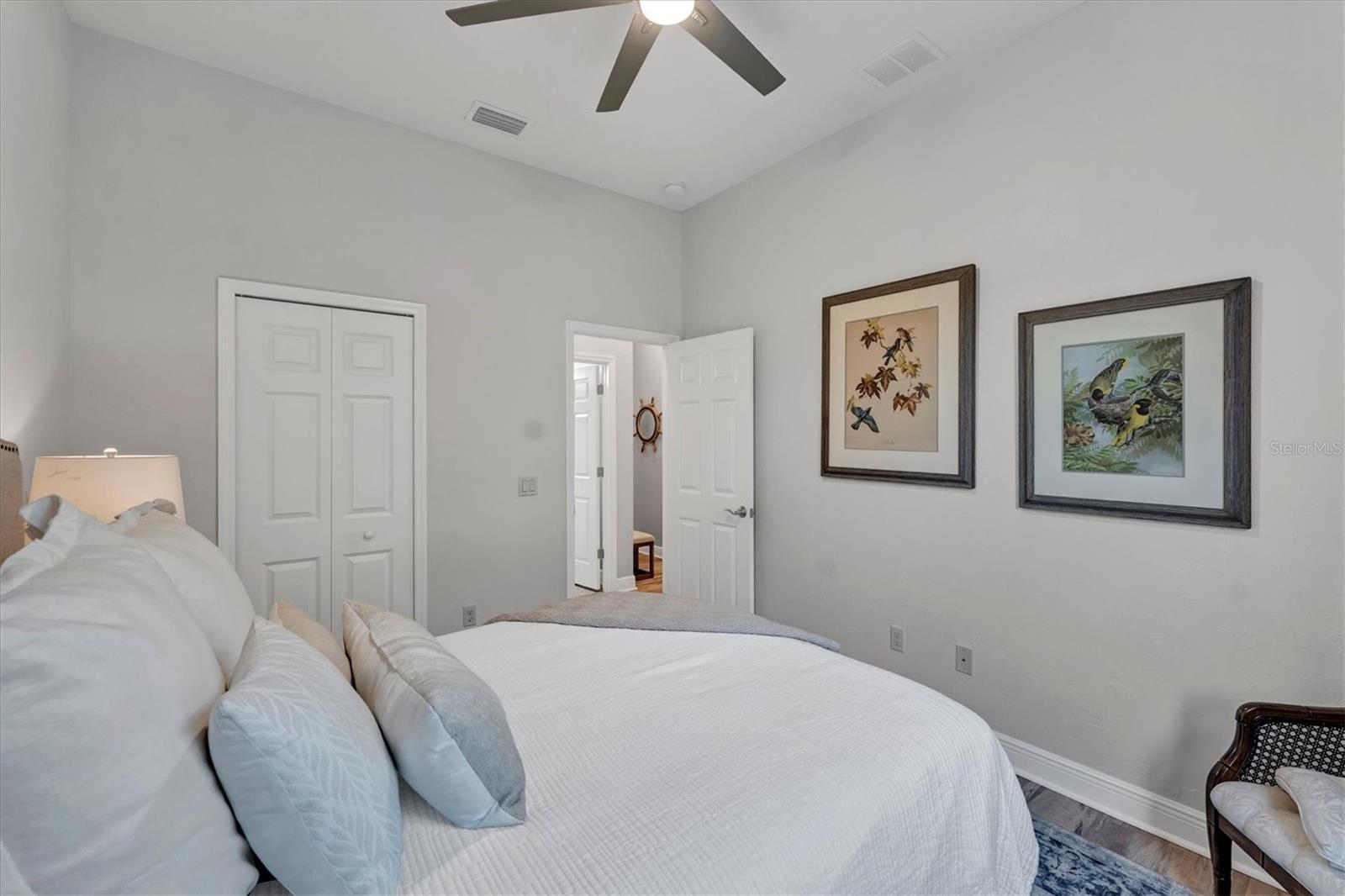 Image 32 of 52 For 5819 Title Row Drive