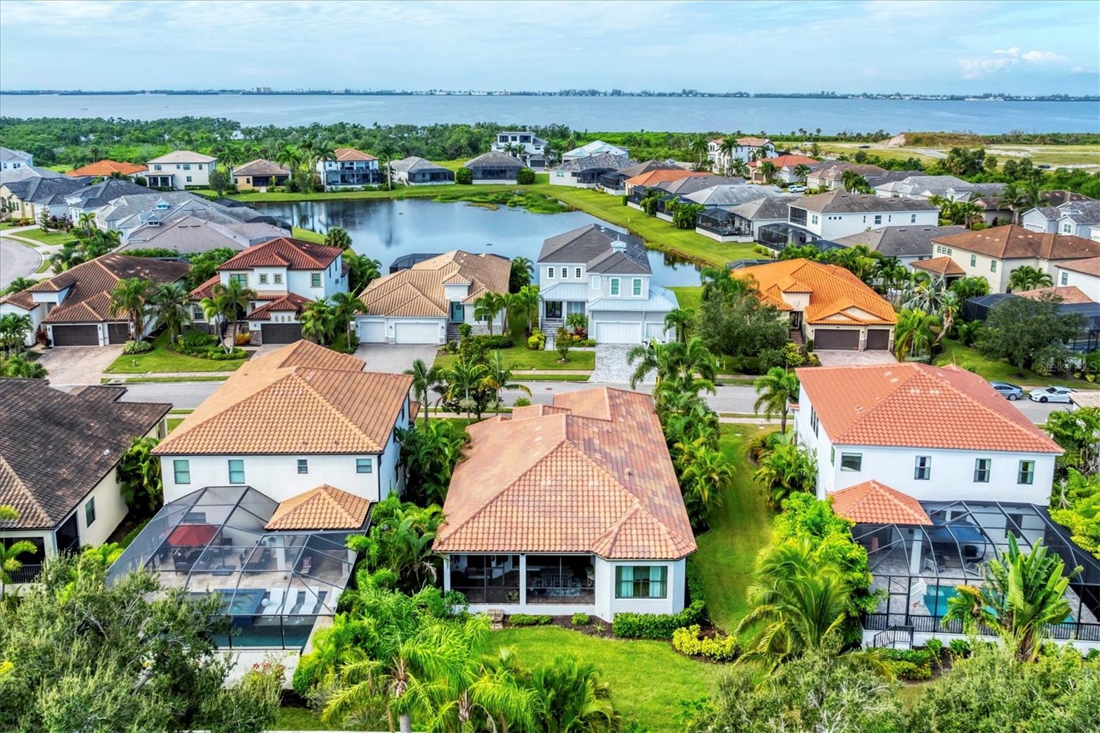 Image 37 of 52 For 5819 Title Row Drive