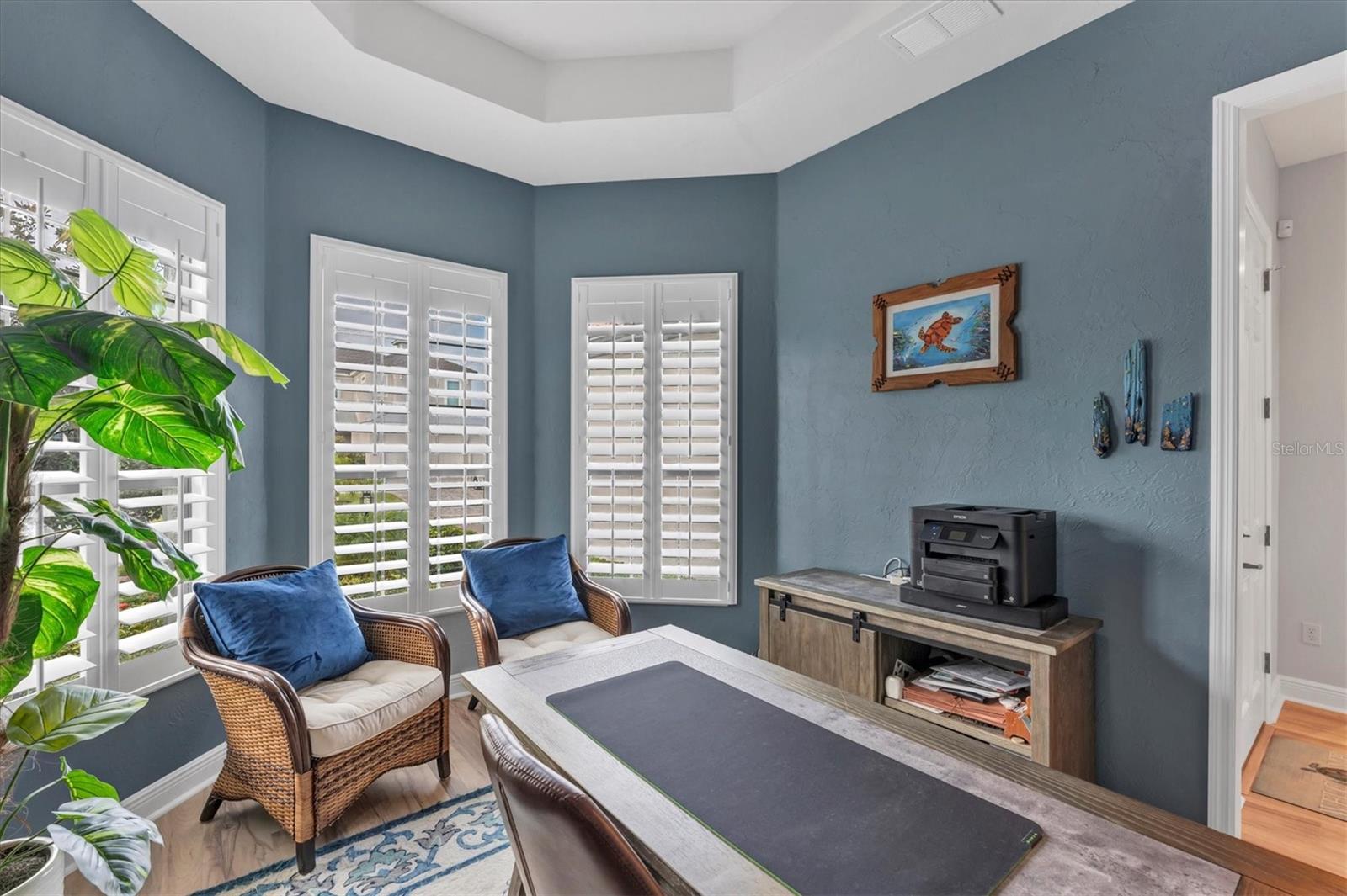 Image 4 of 52 For 5819 Title Row Drive