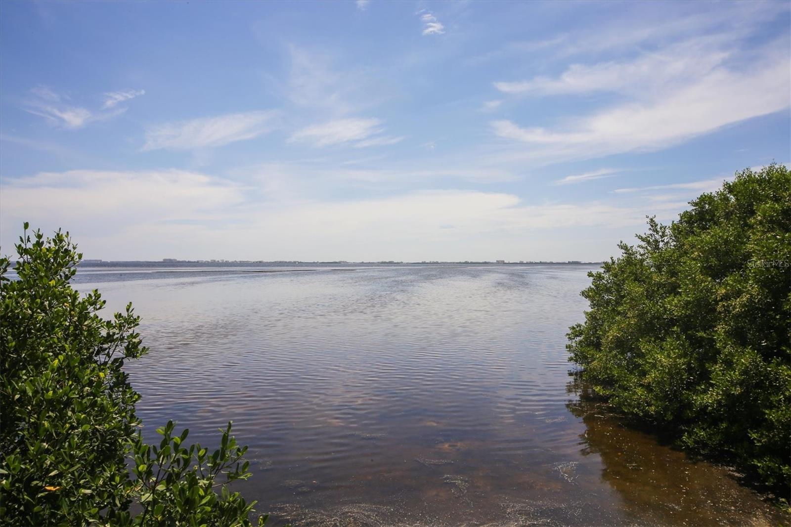 Image 52 of 52 For 5819 Title Row Drive