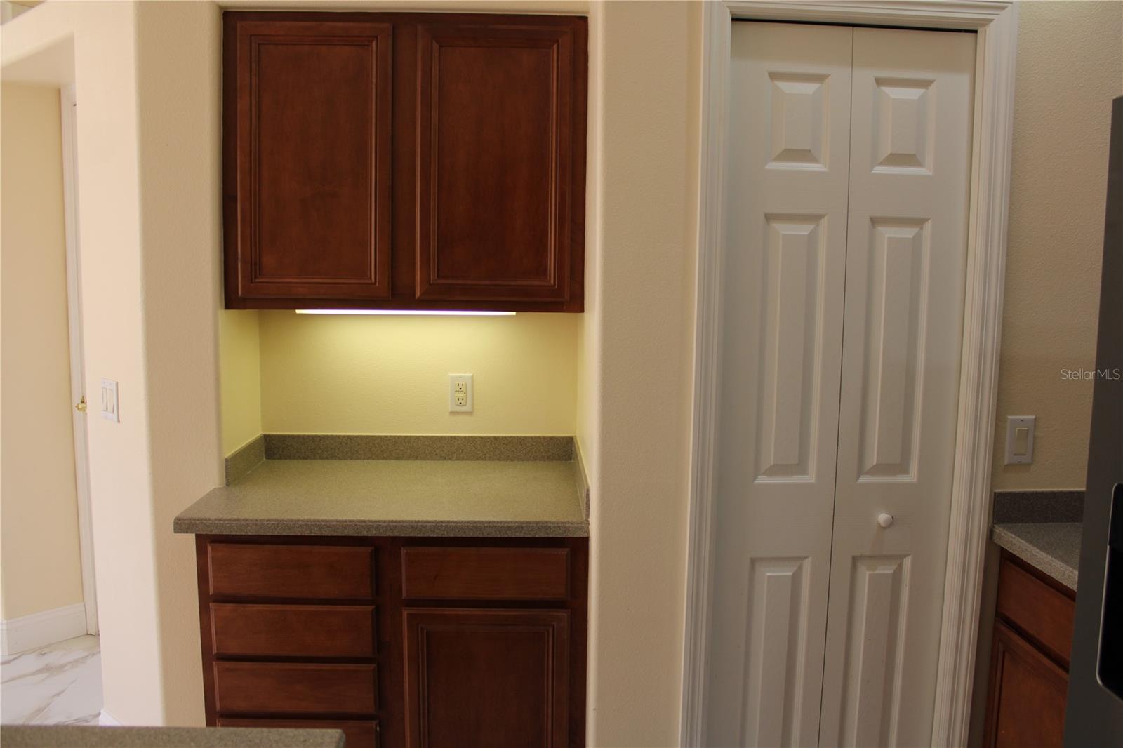 Image 6 of 47 For 7803 33rd Street E