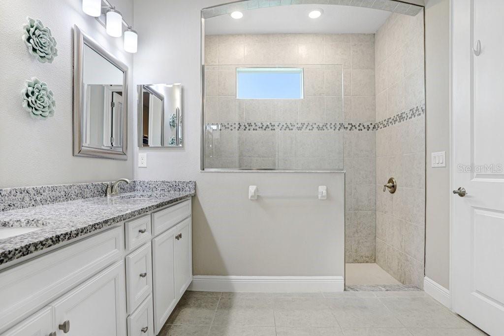 Image 22 of 42 For 8251 Tea Olive Terrace