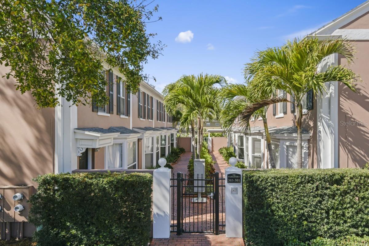 Image 2 of 17 For 301 Bungalow Park Avenue C