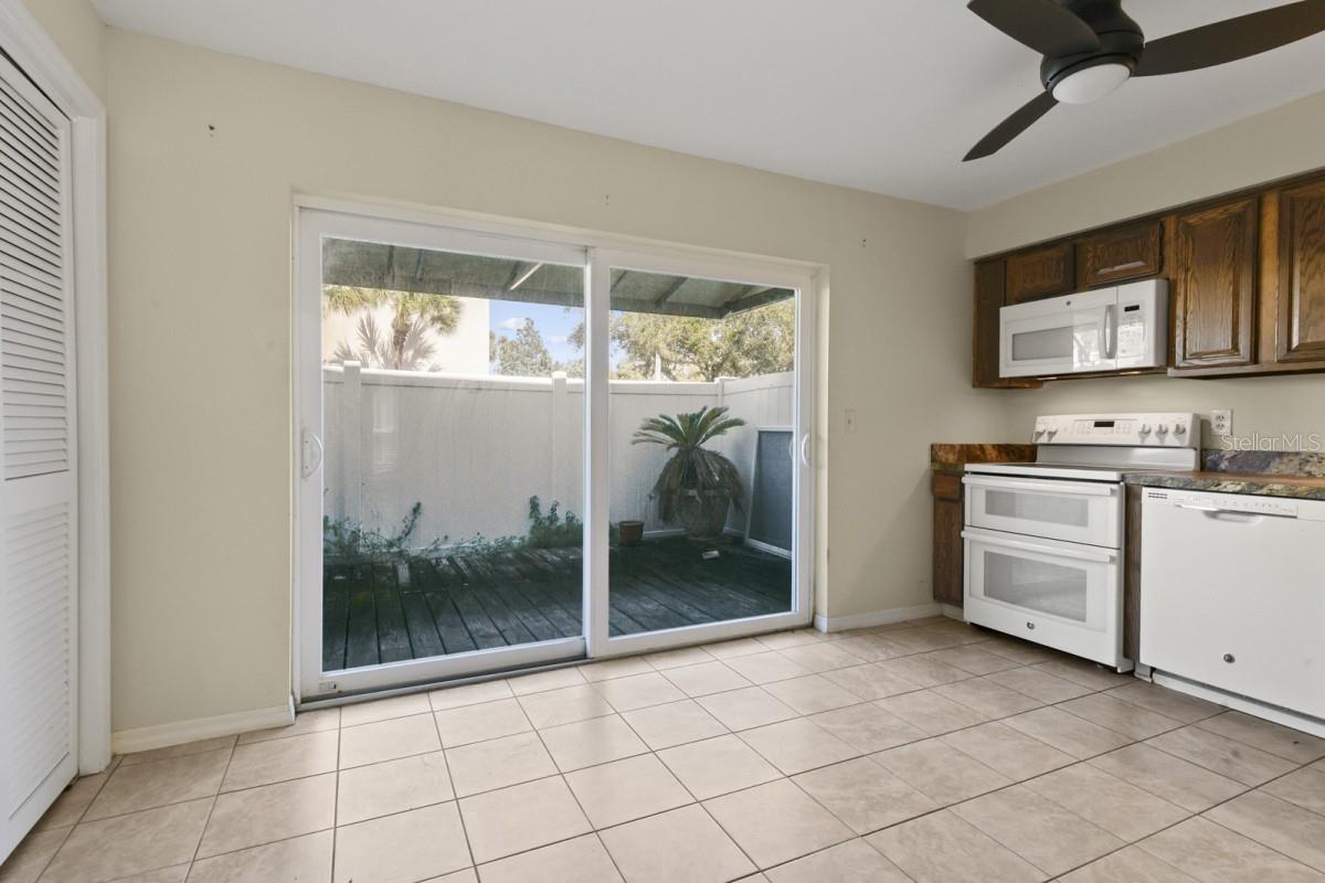 Image 6 of 17 For 301 Bungalow Park Avenue C