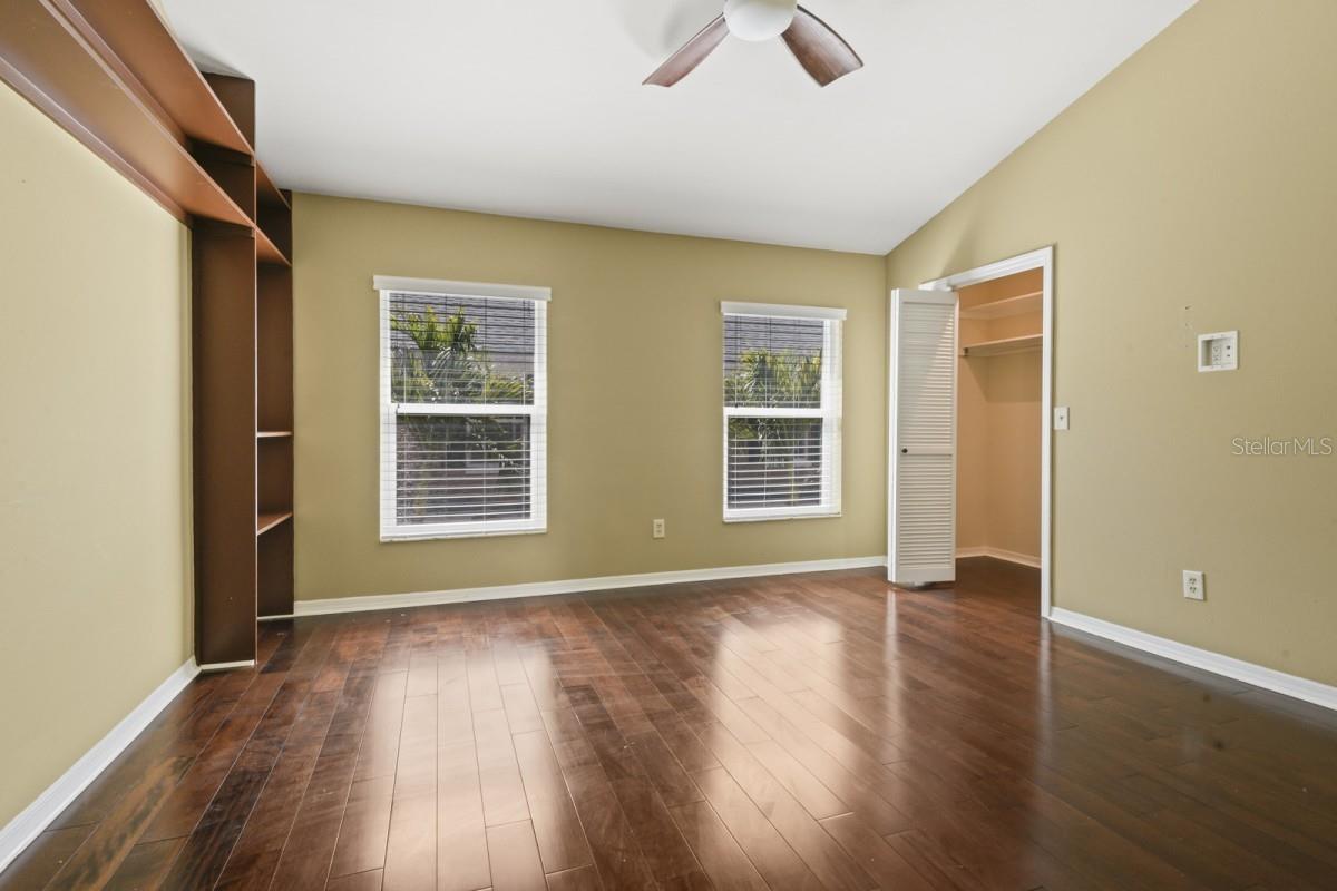 Image 9 of 17 For 301 Bungalow Park Avenue C