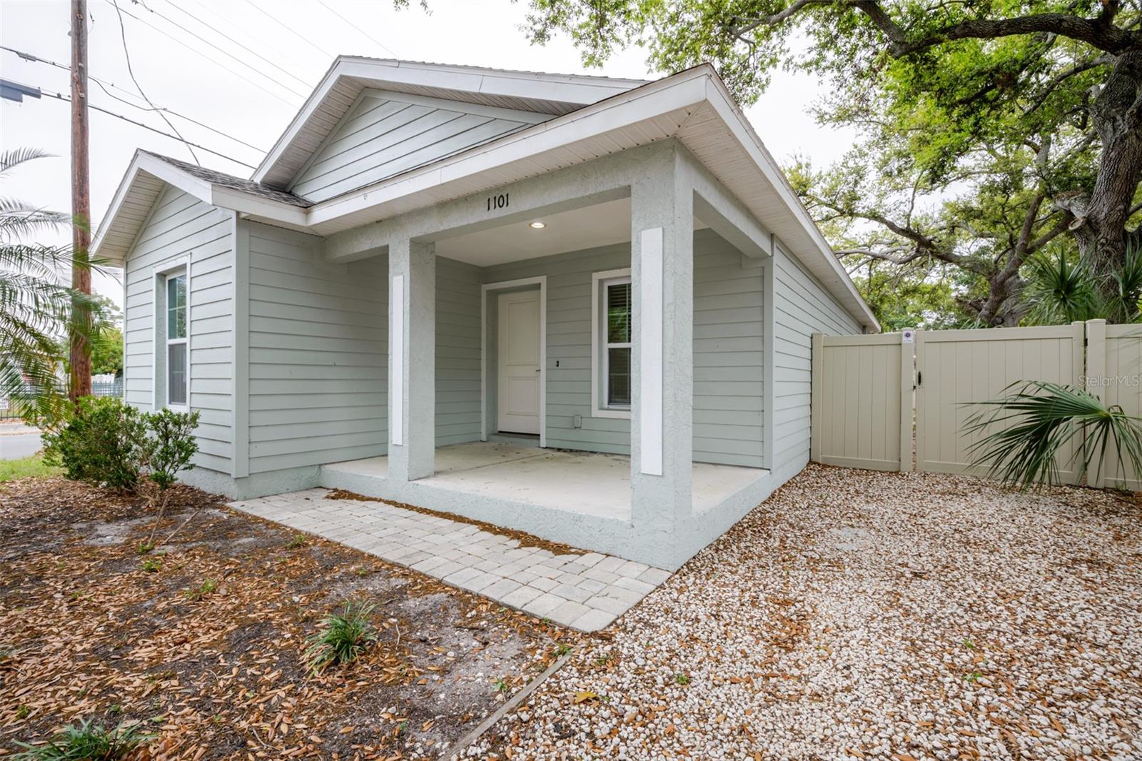 Image 3 of 60 For 1101 2nd Street W