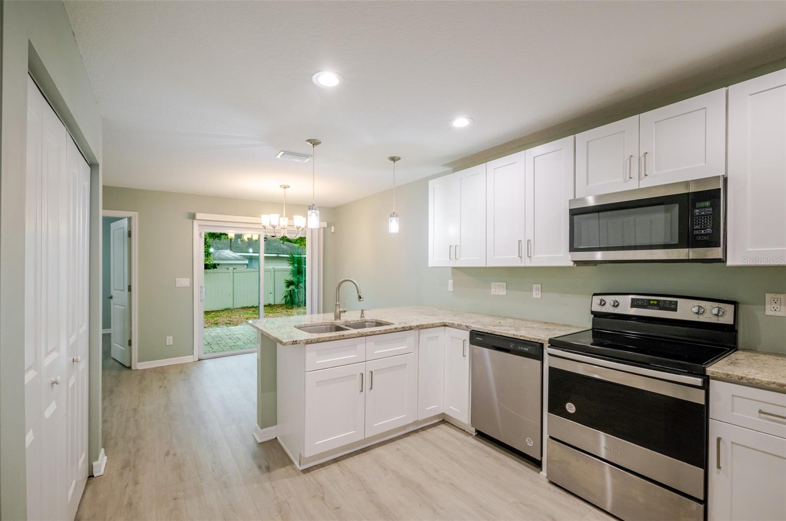 Image 5 of 60 For 1101 2nd Street W