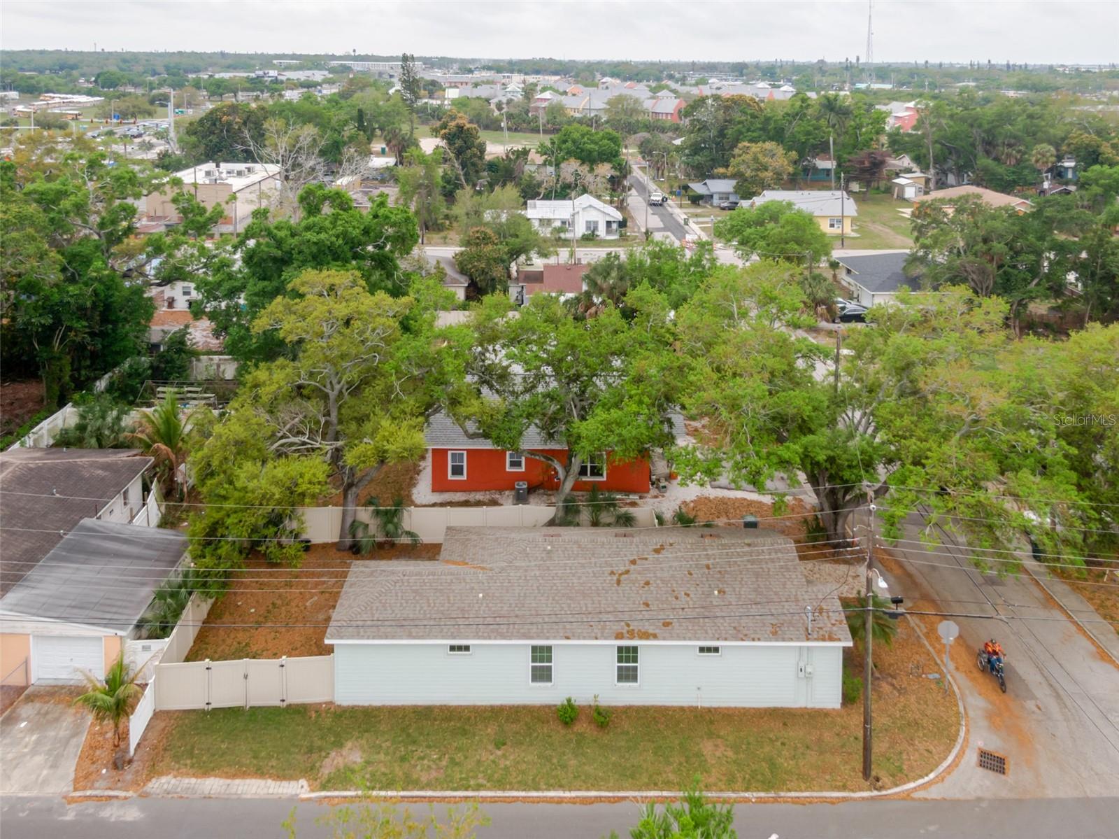 Image 9 of 60 For 1101 2nd Street W