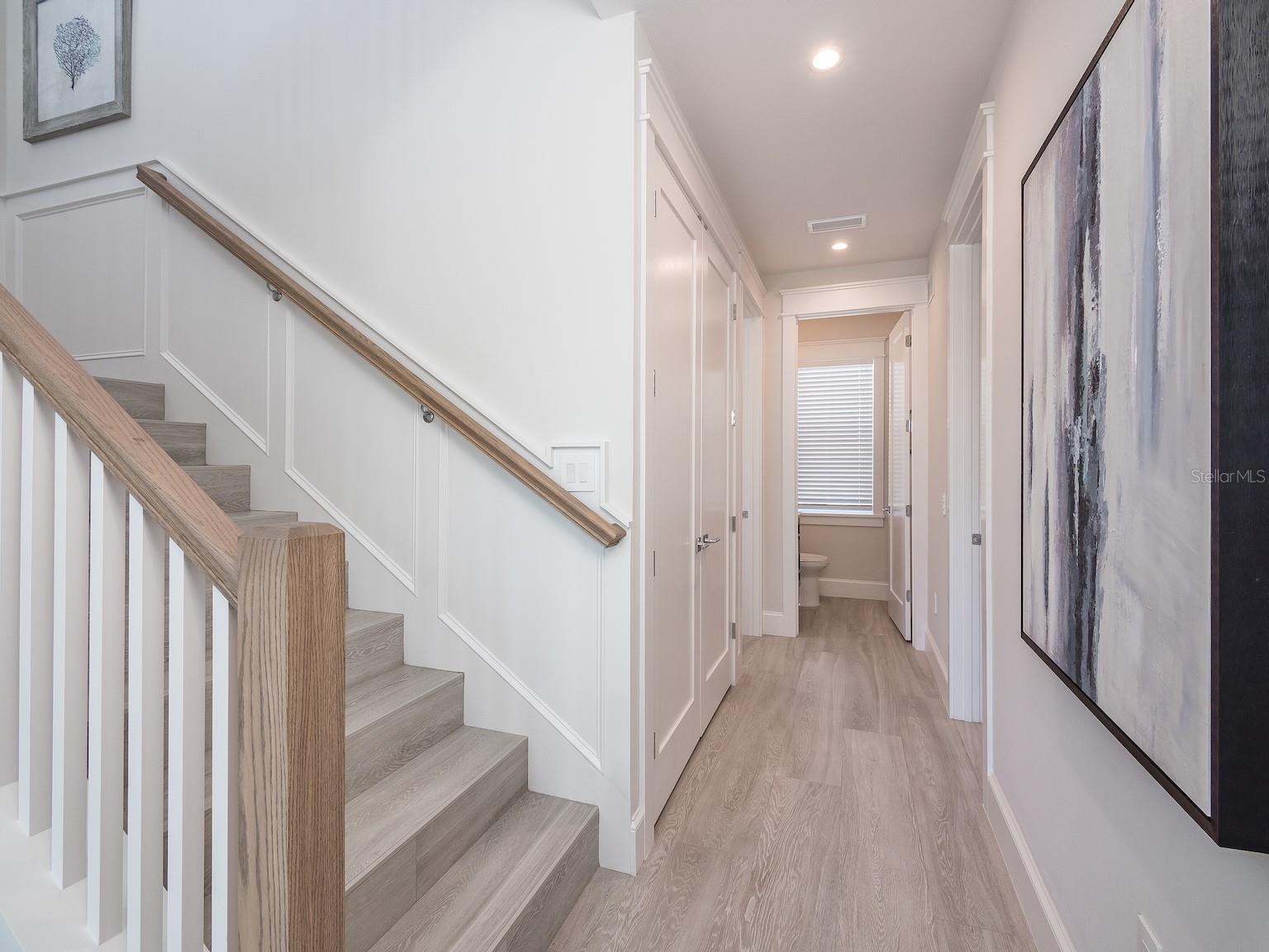 Image 24 of 69 For 419 Alamanda Road