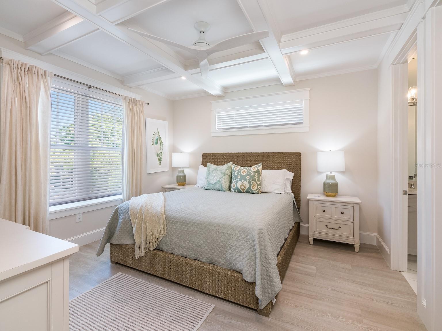 Image 25 of 69 For 419 Alamanda Road