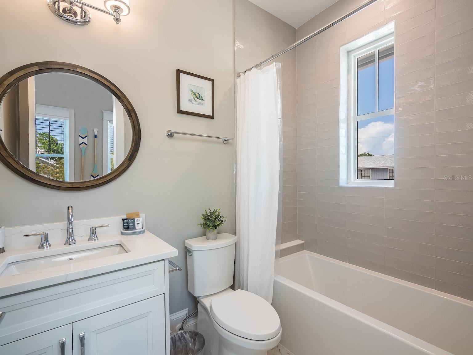 Image 30 of 69 For 419 Alamanda Road