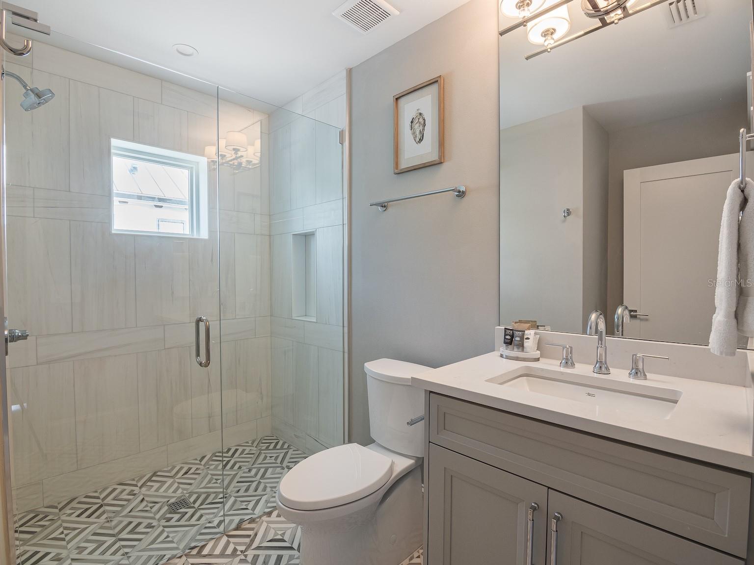 Image 41 of 69 For 419 Alamanda Road