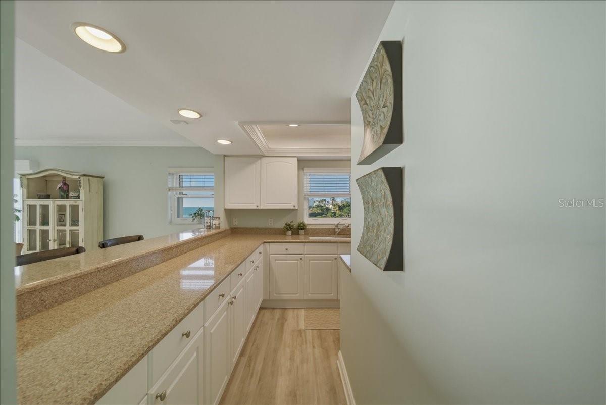 Image 17 of 77 For 633 Alhambra Road 301