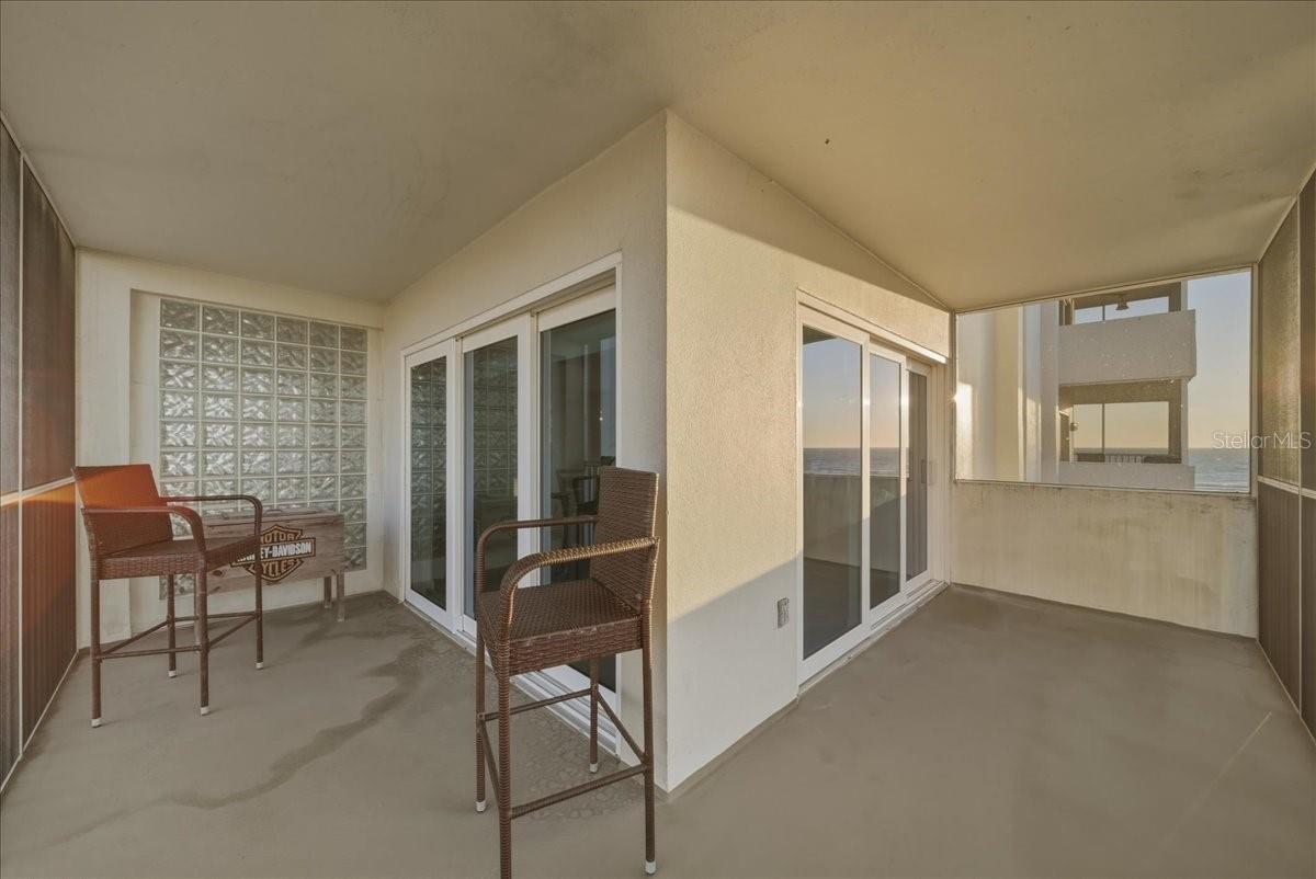 Image 28 of 77 For 633 Alhambra Road 301