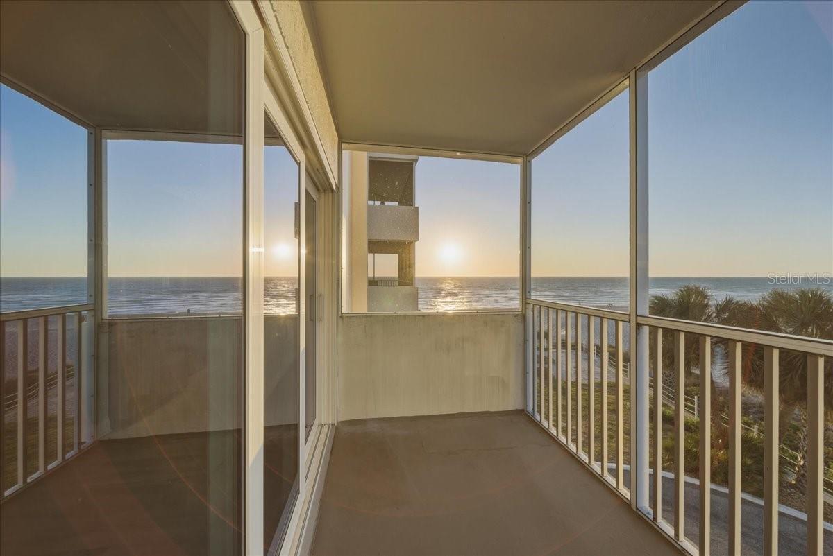 Image 29 of 77 For 633 Alhambra Road 301