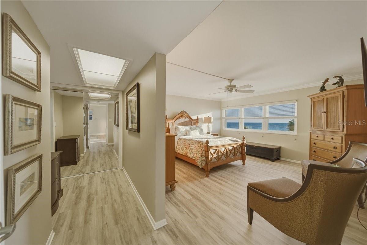 Image 39 of 77 For 633 Alhambra Road 301