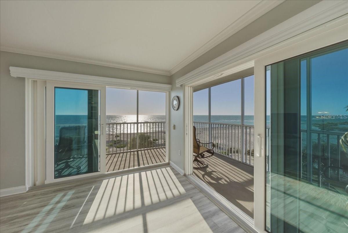 Image 4 of 77 For 633 Alhambra Road 301