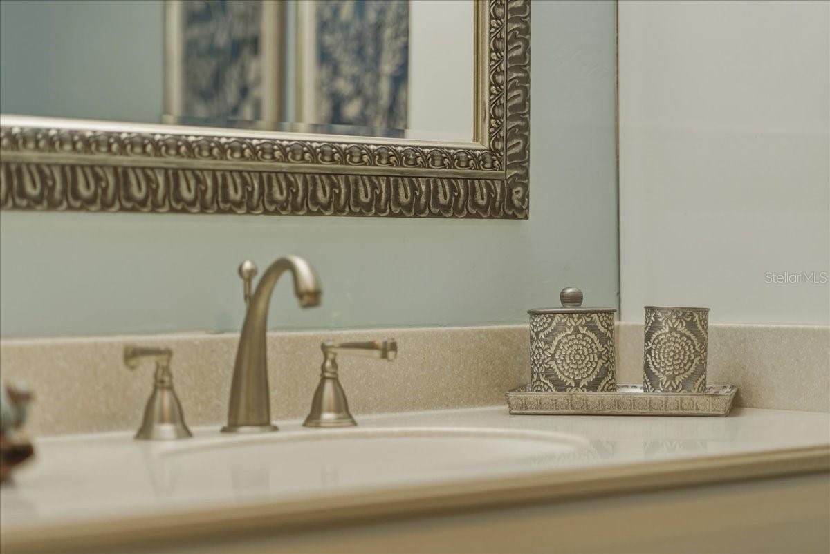 Image 42 of 77 For 633 Alhambra Road 301