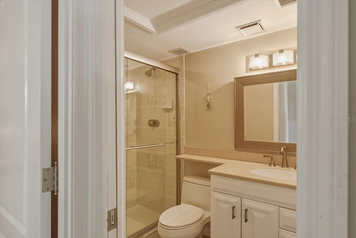 Image 47 of 77 For 633 Alhambra Road 301