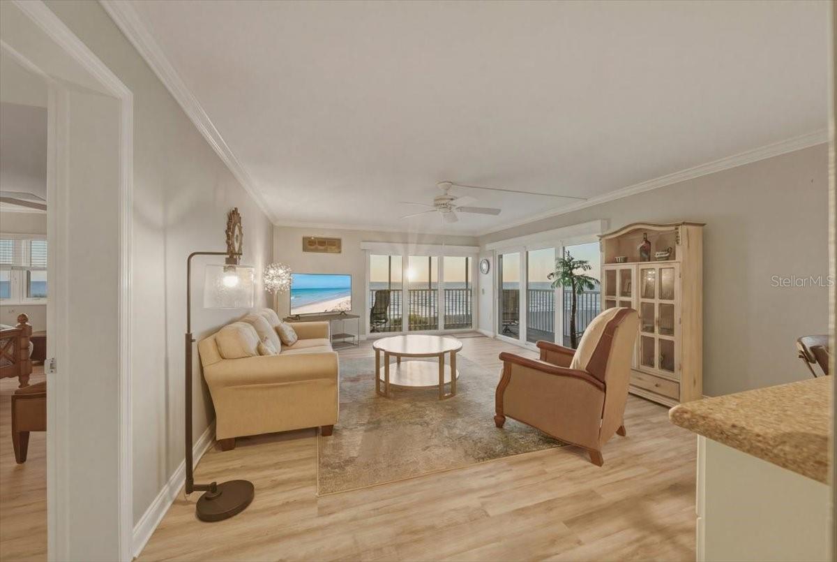 Image 5 of 77 For 633 Alhambra Road 301