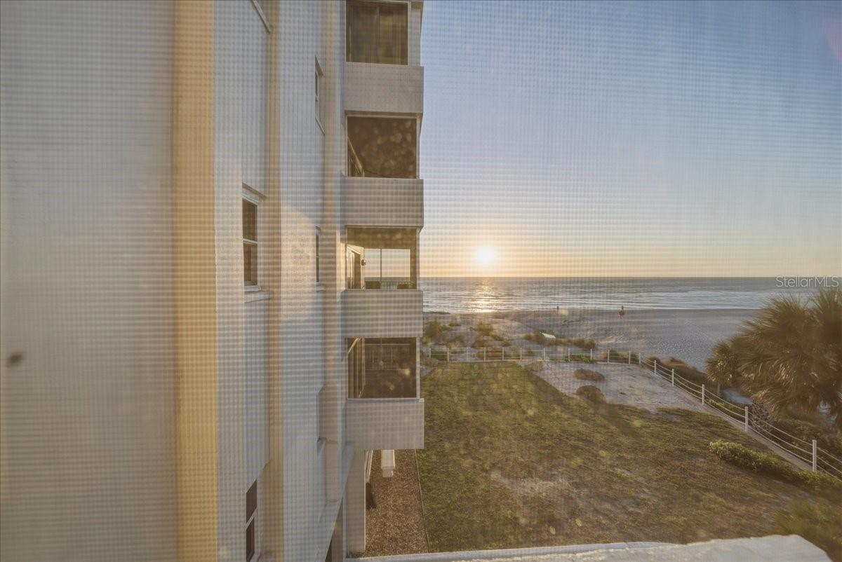 Image 60 of 77 For 633 Alhambra Road 301