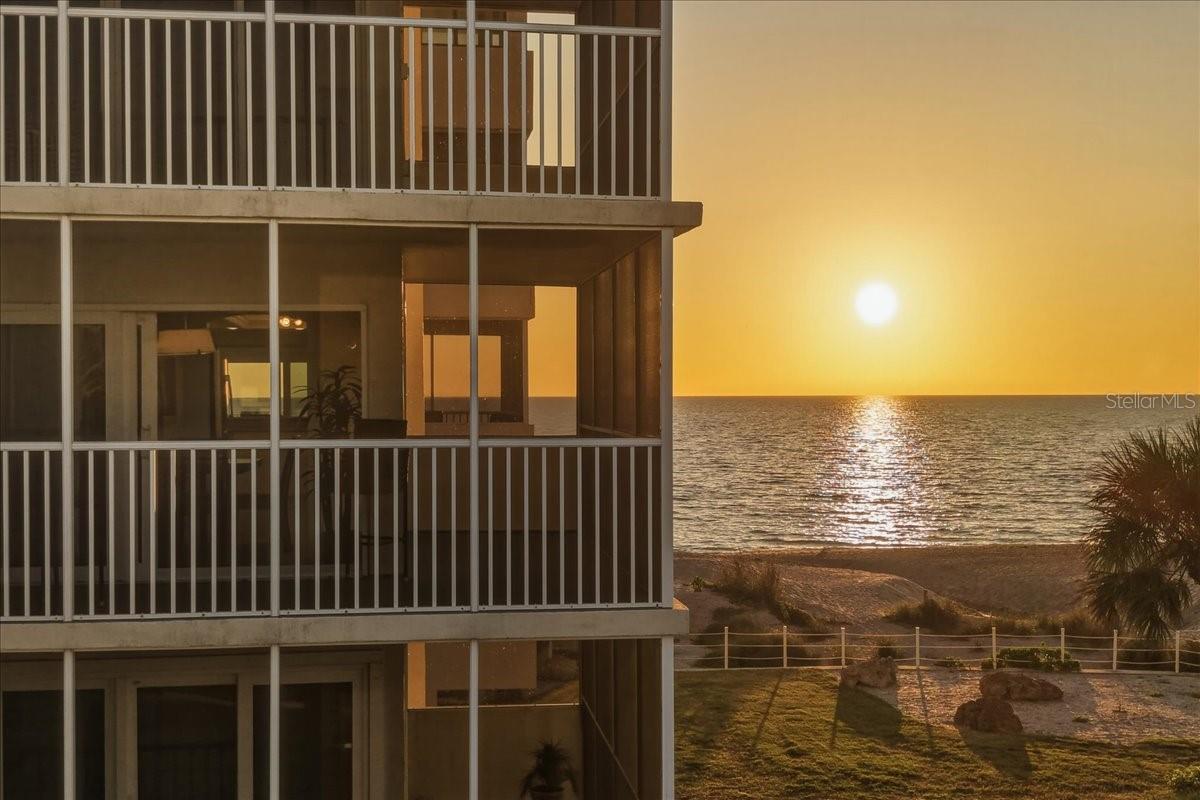 Image 66 of 77 For 633 Alhambra Road 301