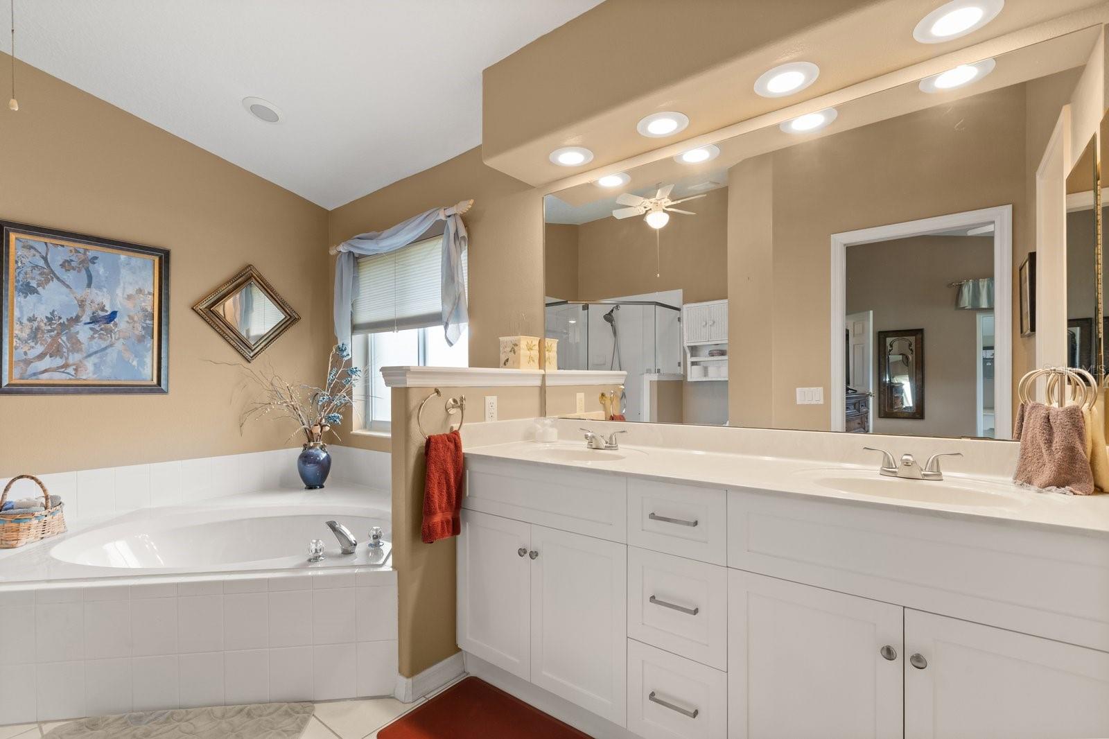 Image 19 of 30 For 21127 Royal St Georges Lane