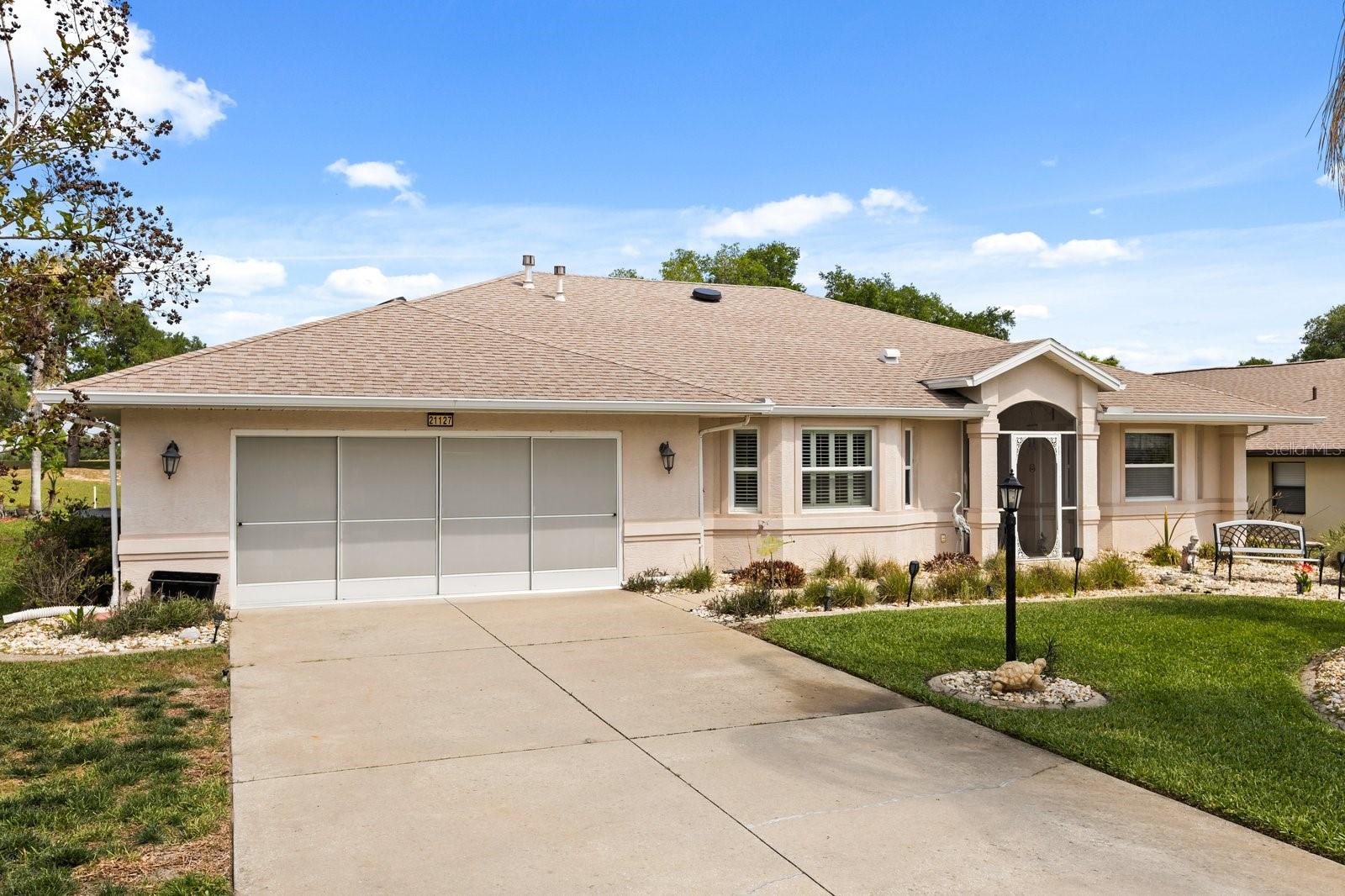 Image 3 of 30 For 21127 Royal St Georges Lane