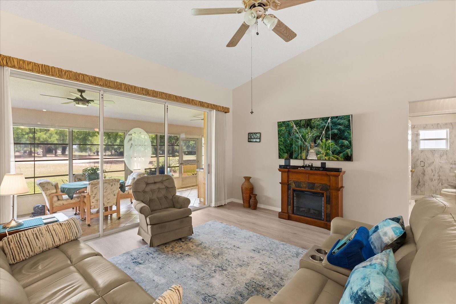 Image 5 of 30 For 21127 Royal St Georges Lane