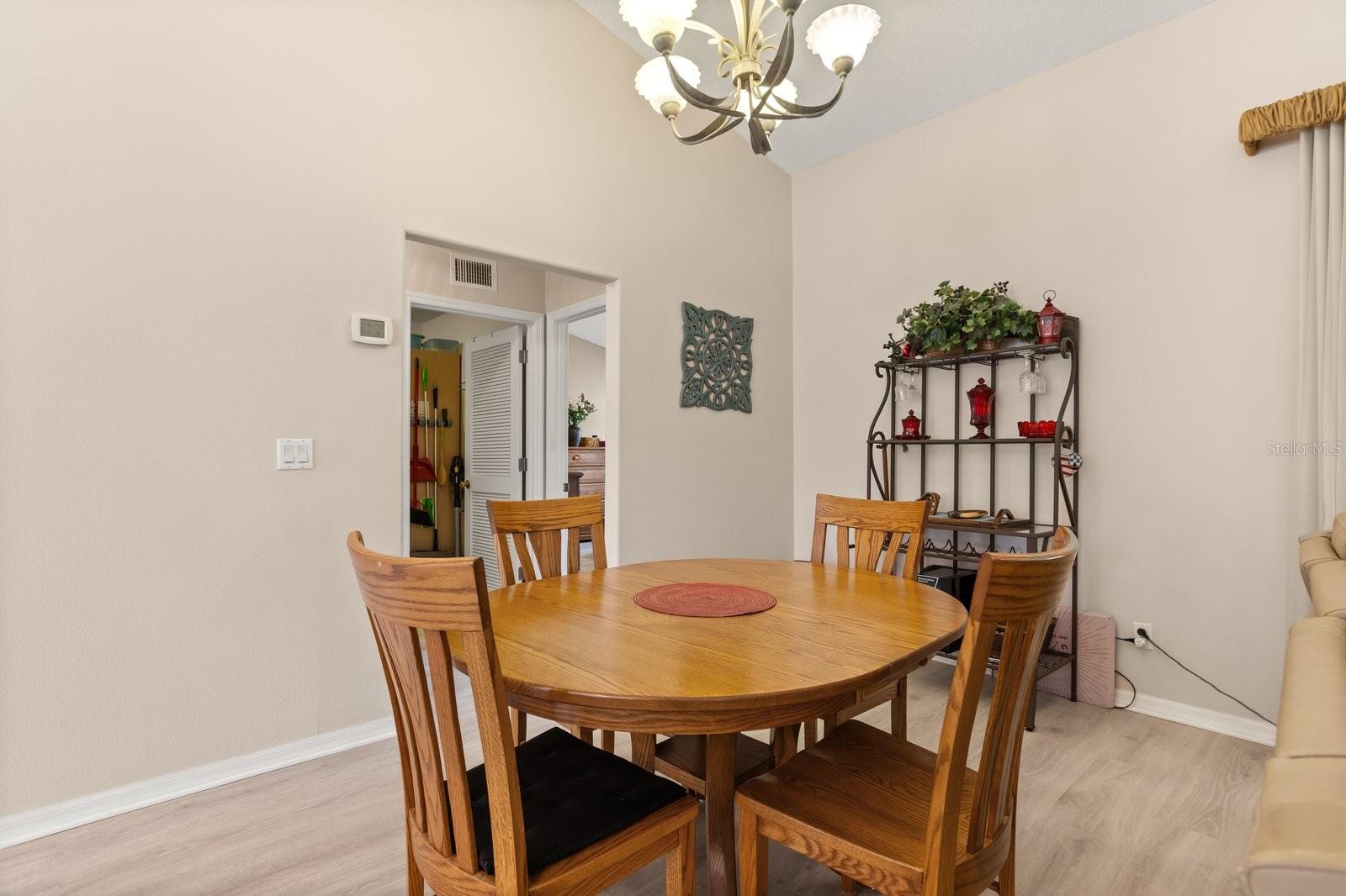 Image 6 of 30 For 21127 Royal St Georges Lane