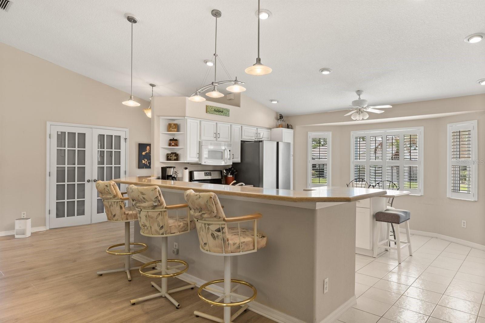 Image 8 of 30 For 21127 Royal St Georges Lane