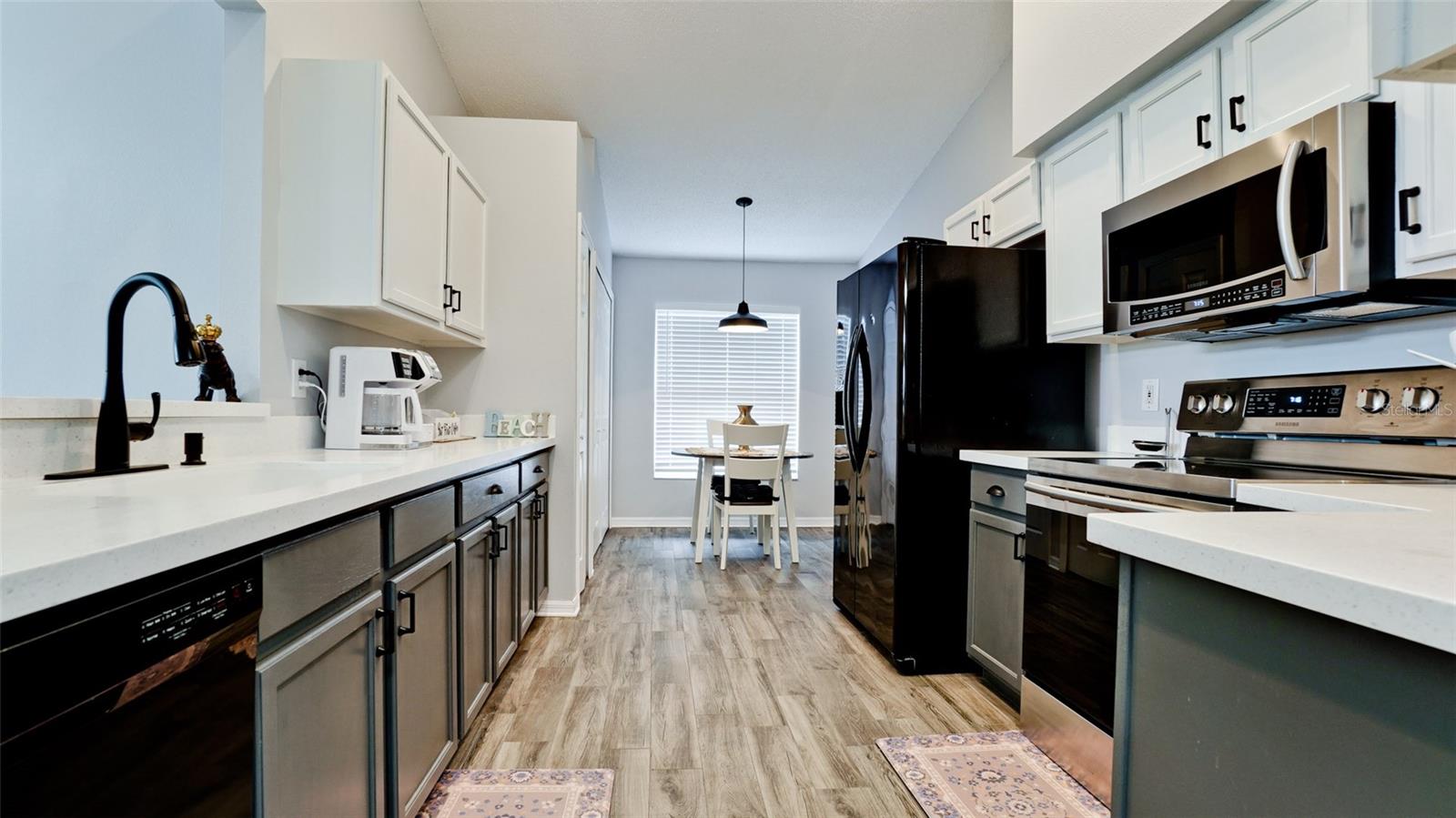 Image 13 of 76 For 4584 Runabout Way