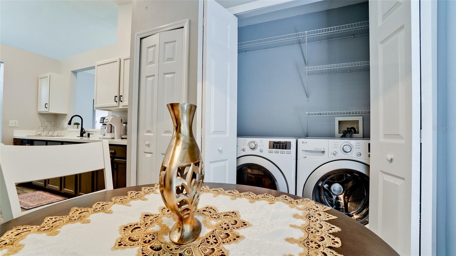 Image 16 of 76 For 4584 Runabout Way