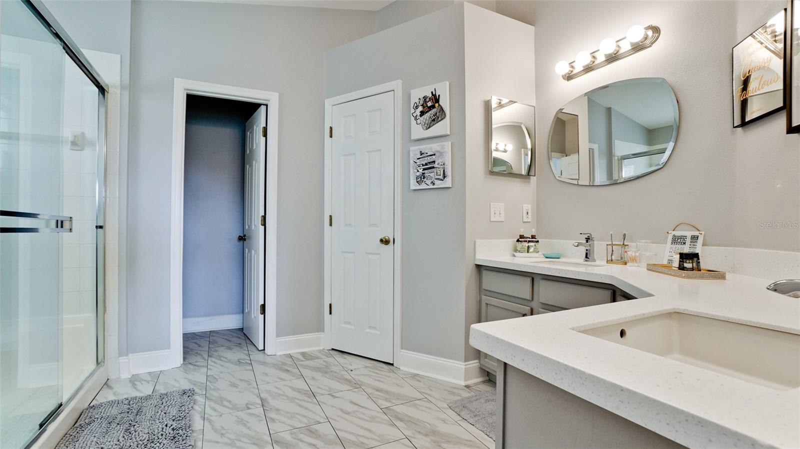 Image 20 of 76 For 4584 Runabout Way