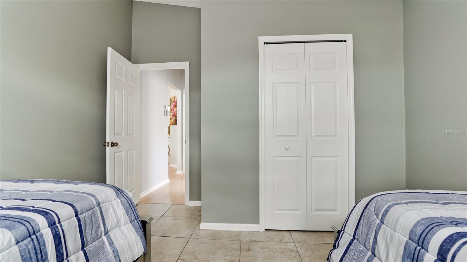 Image 25 of 76 For 4584 Runabout Way