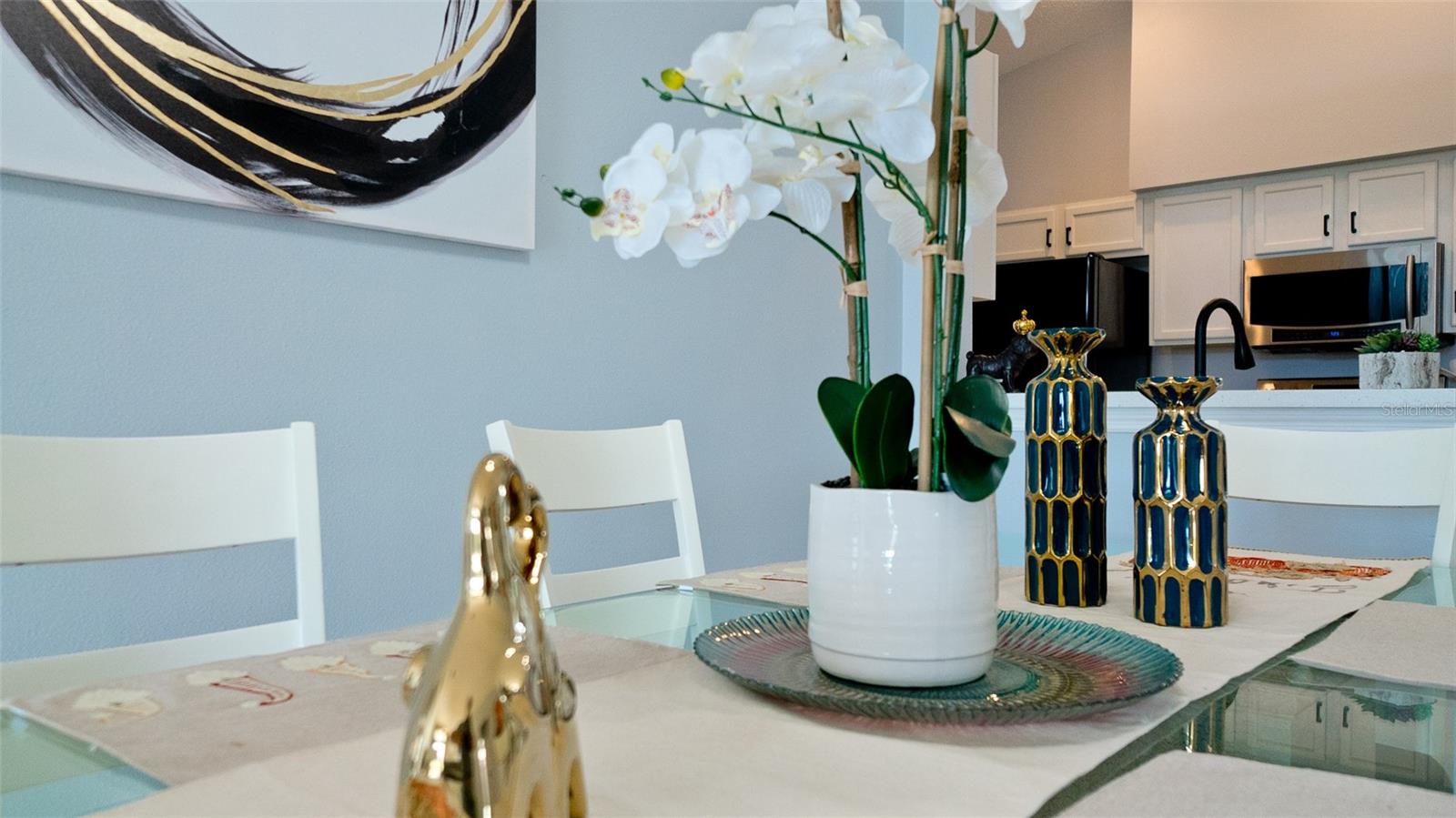 Image 28 of 76 For 4584 Runabout Way