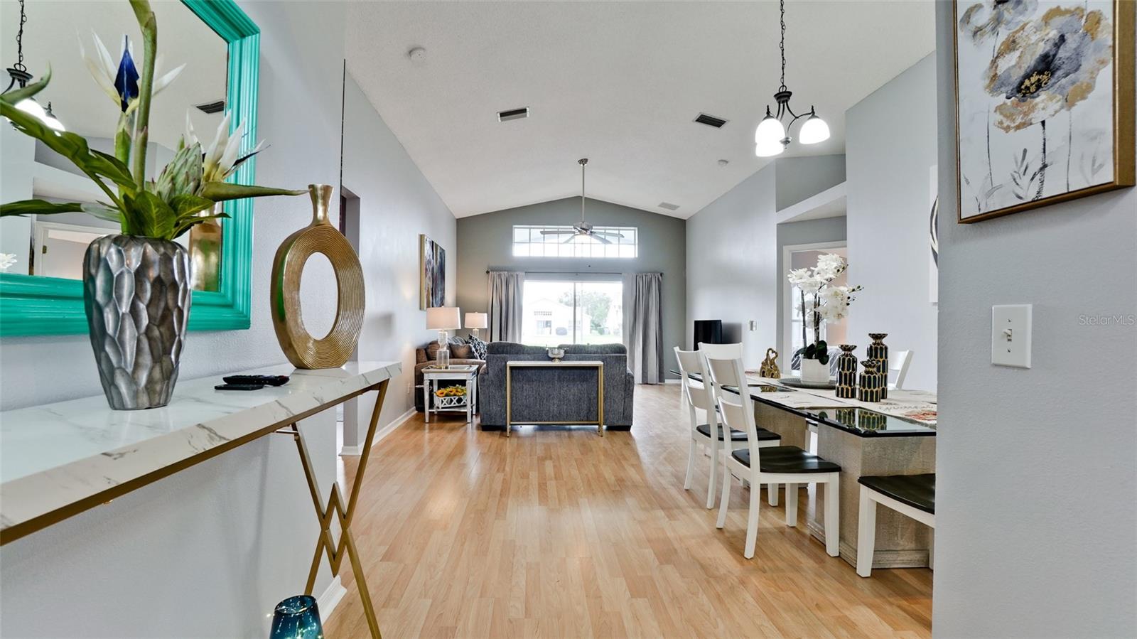 Image 3 of 76 For 4584 Runabout Way