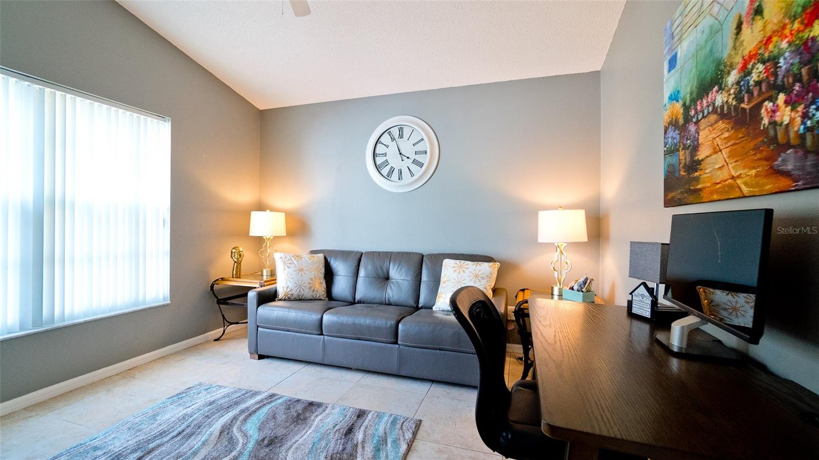 Image 36 of 76 For 4584 Runabout Way