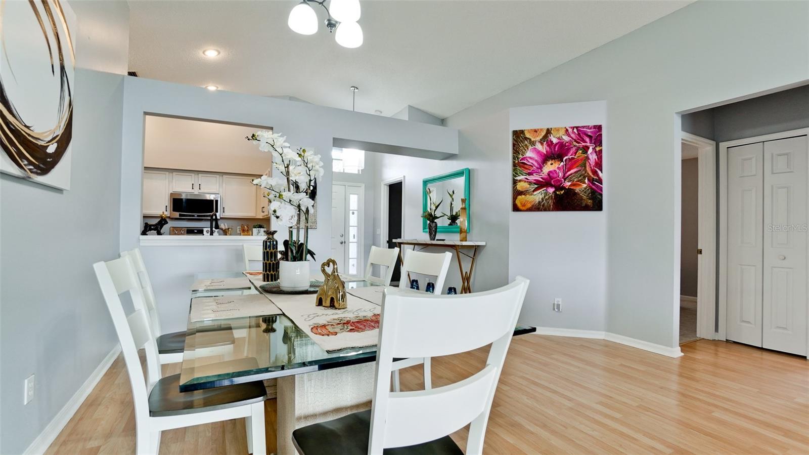 Image 7 of 76 For 4584 Runabout Way