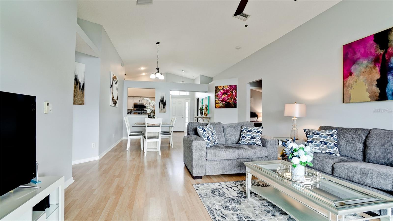 Image 8 of 76 For 4584 Runabout Way