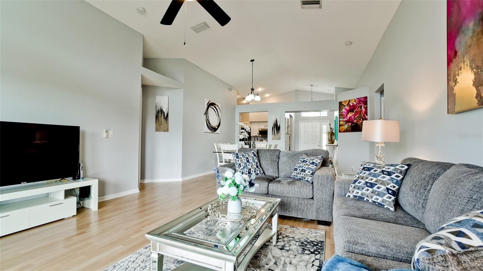 Image 9 of 76 For 4584 Runabout Way