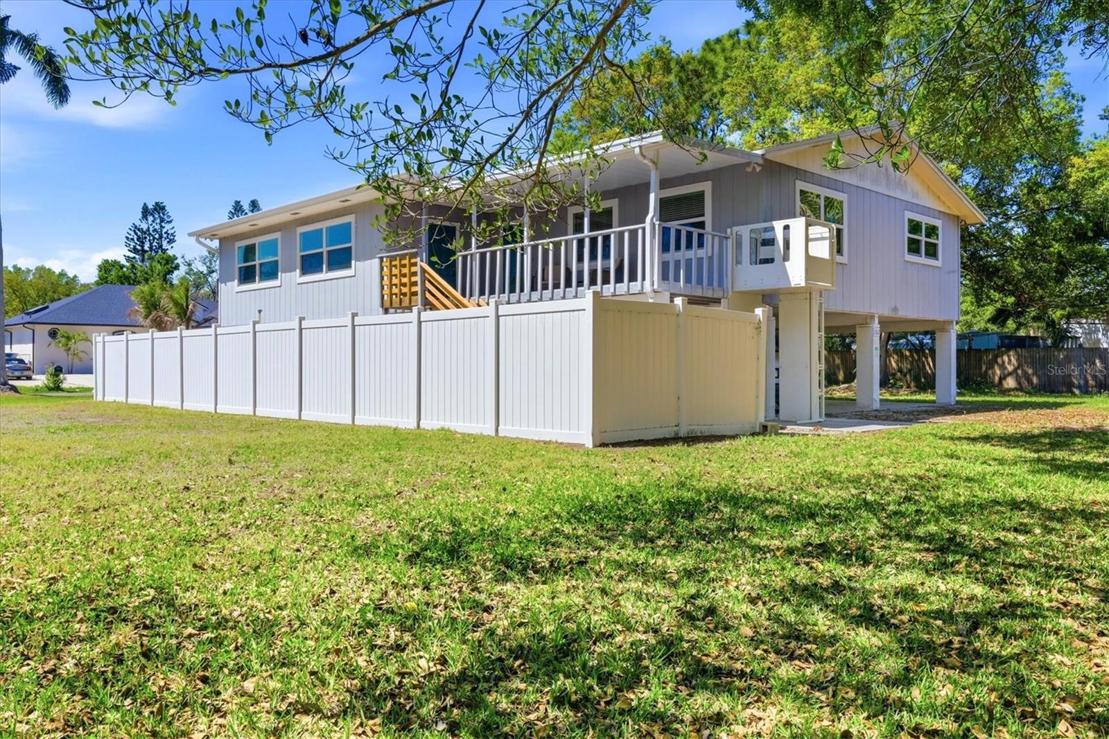 Image 2 of 59 For 1312 51st Avenue Drive W