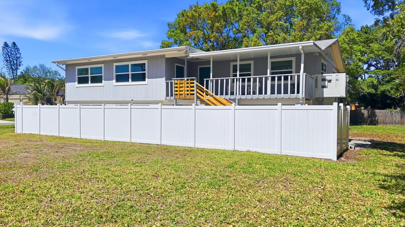 Image 5 of 59 For 1312 51st Avenue Drive W