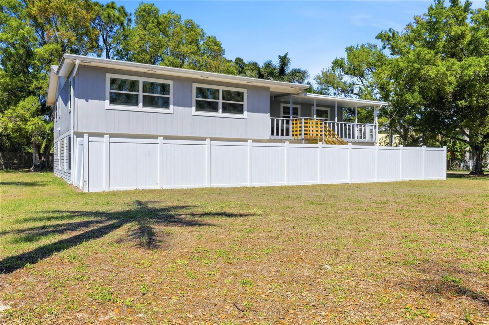 Image 7 of 59 For 1312 51st Avenue Drive W