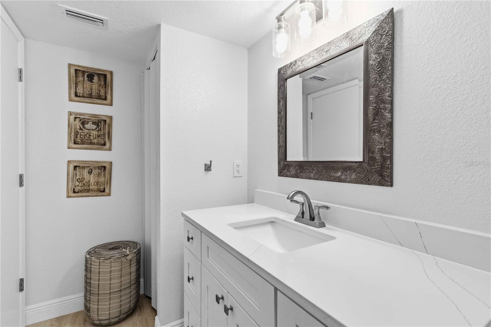 Image 19 of 30 For 3053 Taywood Mdws  3