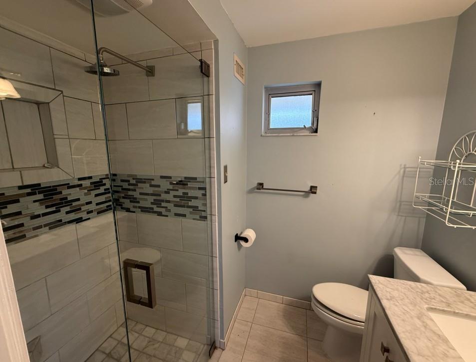 Image 16 of 23 For 5835 Tidewood Avenue 16