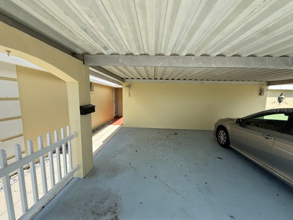 Image 4 of 23 For 5835 Tidewood Avenue 16